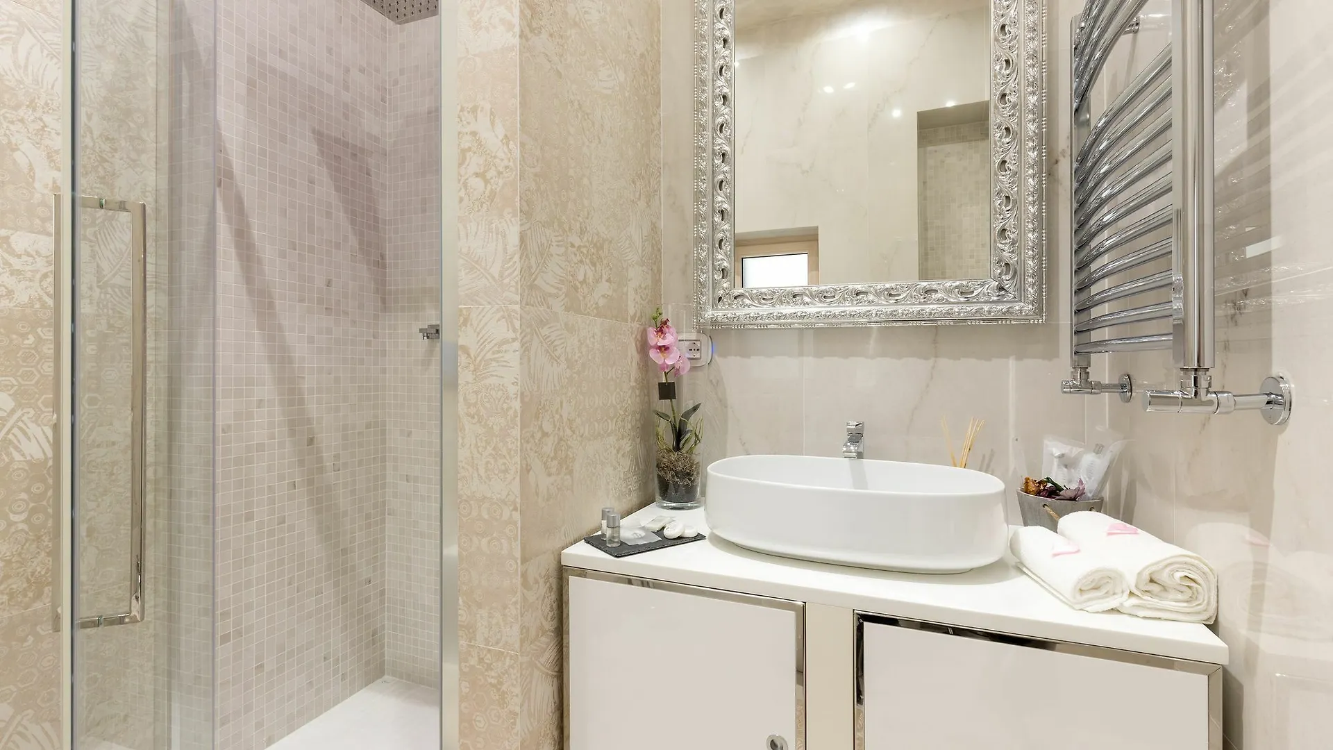 B&B Luxury Piazza Venezia Rome 3*,  Italy